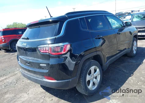 2018 Jeep Compass Latitude 4X4 из США, поврежденный, VIN 3C4NJDBB3JT254458